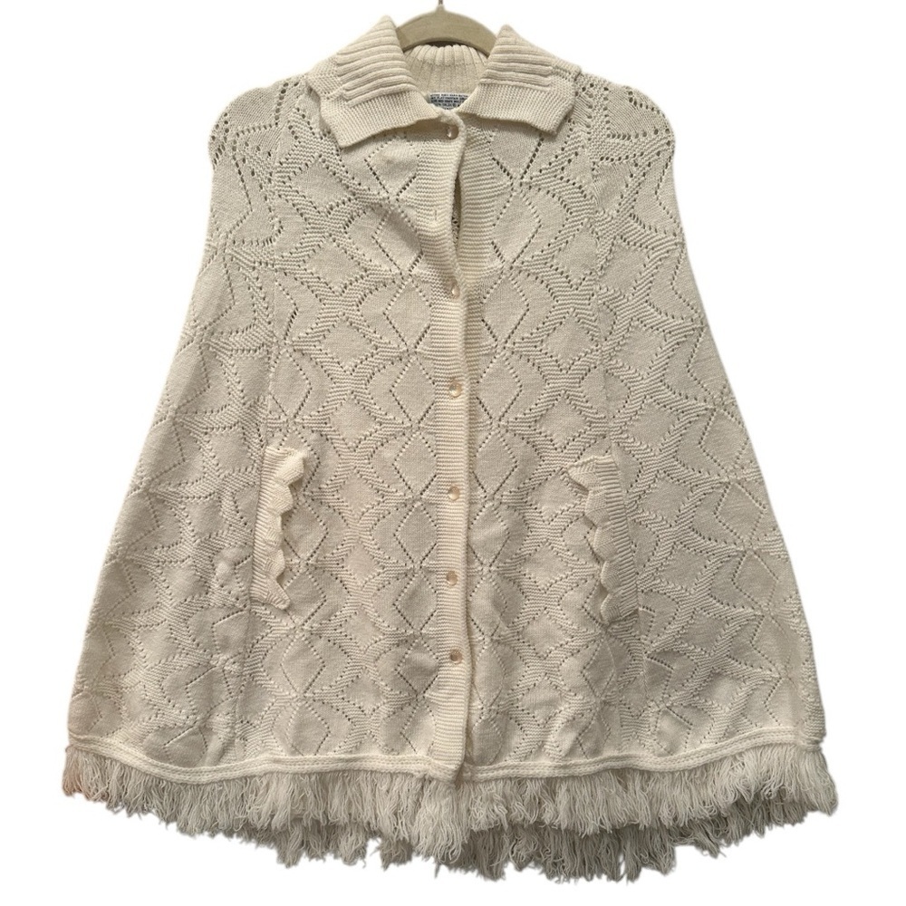 Vintage Wintuck Collared Cream Knit Sweater Cape with Fringe Pockets OS **READ